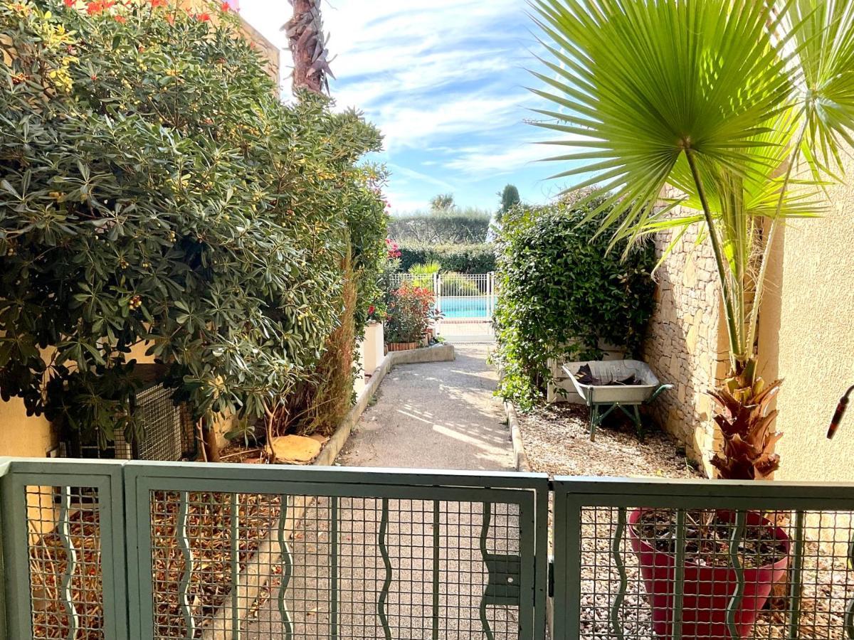 Appartement Sanary Vue Mer Au Calme المظهر الخارجي الصورة